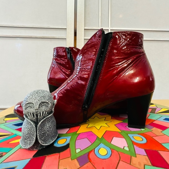 Ara Ankle Boots, Genuine Patent Leather, Size 9 - Picture 2 of 7